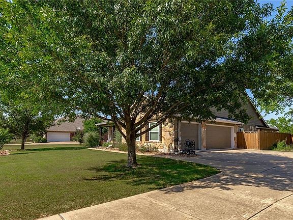 4th image of 332 Bronco Blvd