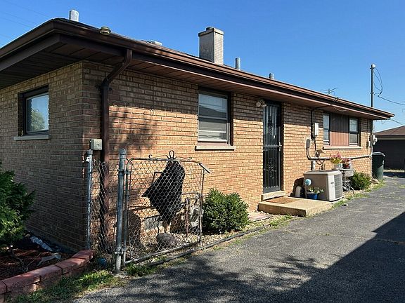 2nd image of 16123 Justine St
