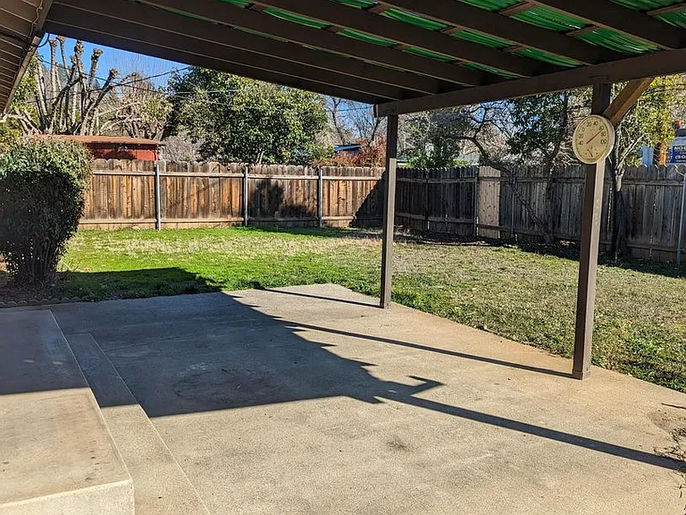 735 Christine Ave — Photo 17