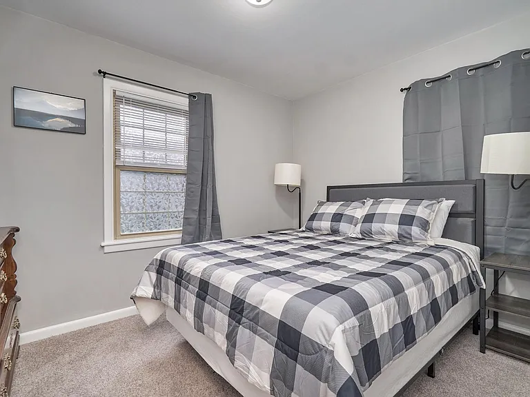 137 Woods Rd — Photo 18