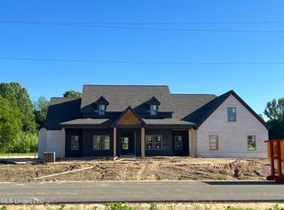9171 S Treadway Creek Dr, Hernando, MS 38632