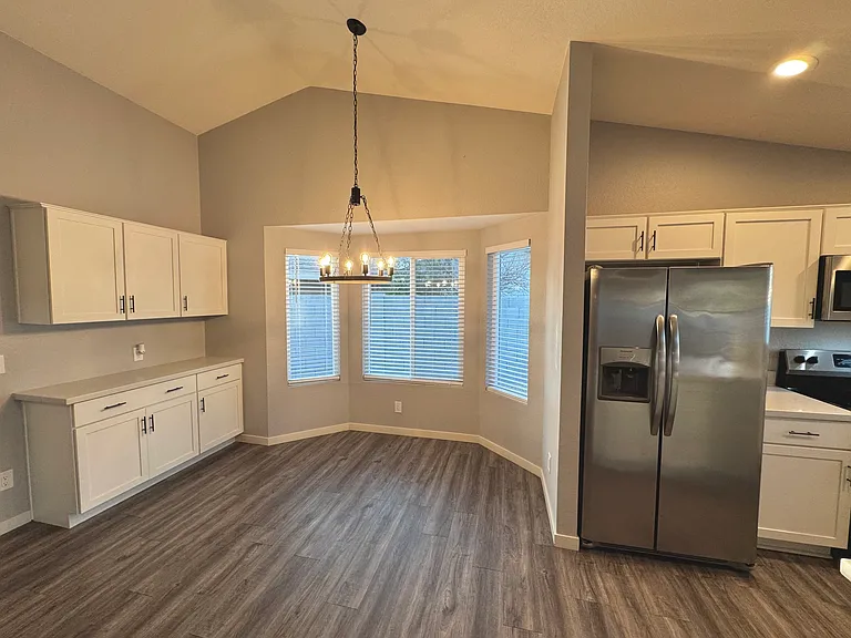 1618 W Brooks St — Photo 8