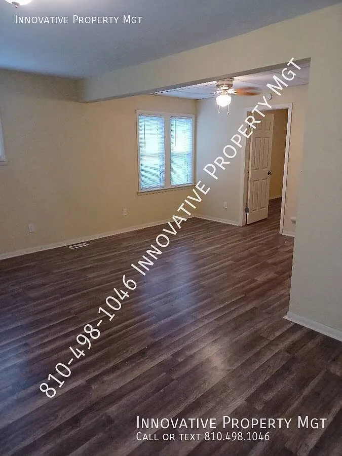 1 bedroom 1 full bath. Unit 1 main level — Photo 2