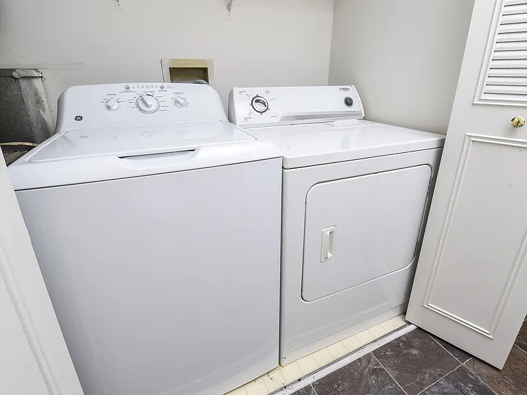 Iron Ridge and Stonegate Apartments — Photo 19