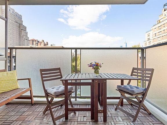 3rd image of 75 Henry St APT 3B
