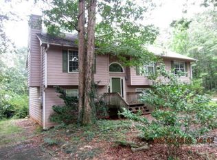 389 Laurel Ln, Carrollton, GA 30116