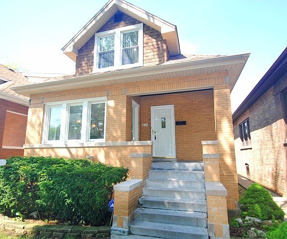 1st image of 3312 N Neenah Ave
