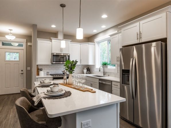 1205 E McLeod Rd, Bellingham, WA 98226