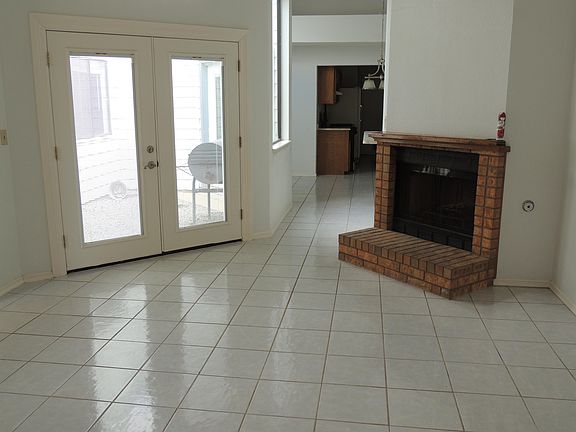 2nd image of 10913 Highwood Way