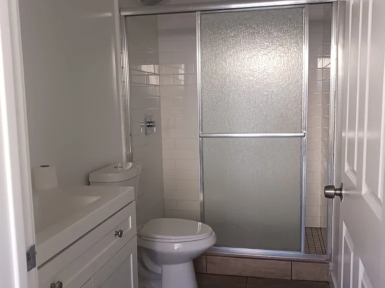1518 W Florence Ave — Photo 6