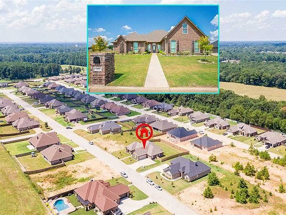 3rd image of 205 New Braunfels Ln