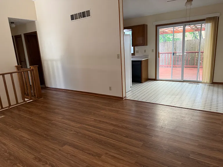 212 S Lark Ln — Photo 11