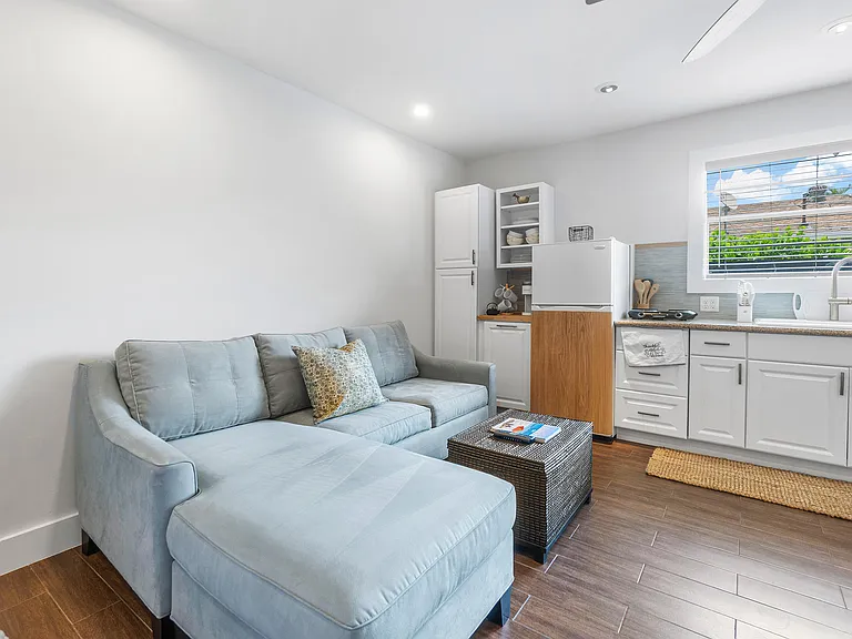 43 W Plumosa Ln #STUDIO — Photo 11