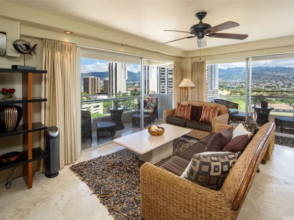 240 Makee Rd APT 12C, Honolulu, HI 96815
