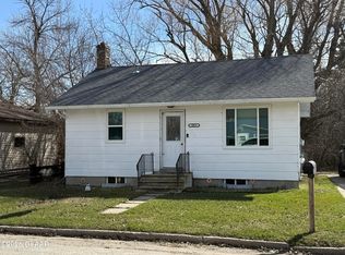 1013 8th St, Langdon, ND 58249