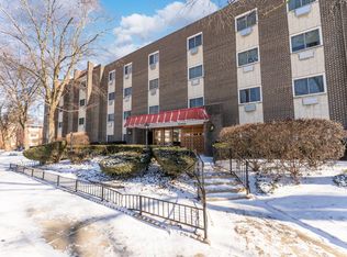 10015 Beverly Dr APT 404, Skokie, IL 60076