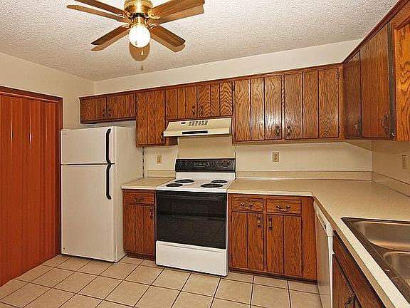 4th image of 7801 85th Ct N