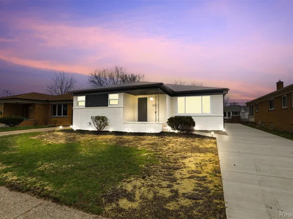 15230 Oakwood Dr, Oak Park, MI 48237