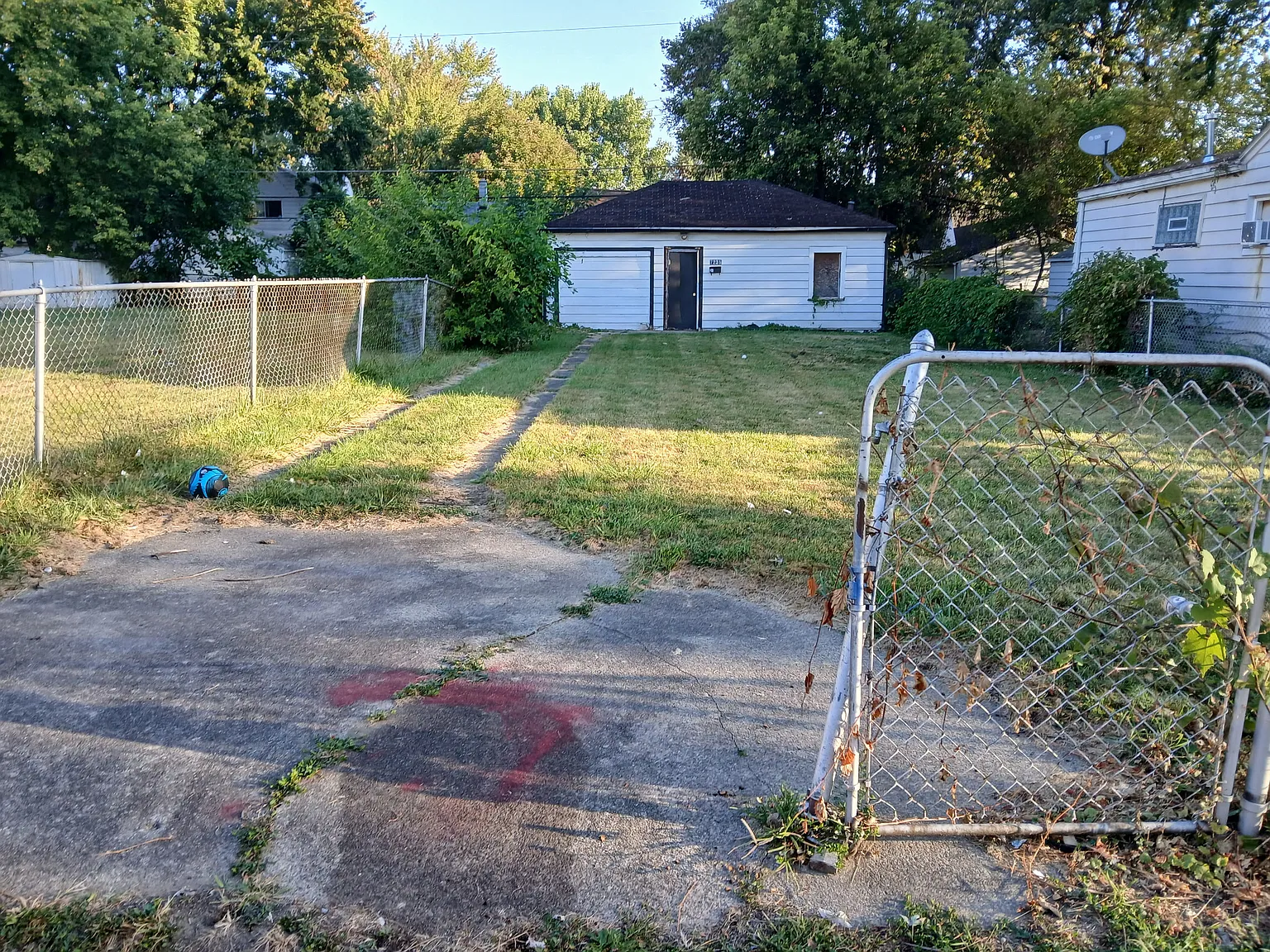 Studio, 300 sqft, $400 — Photo 1
