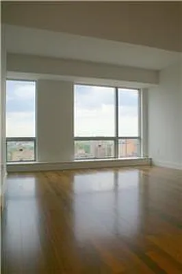 Sold by R New York | media 12