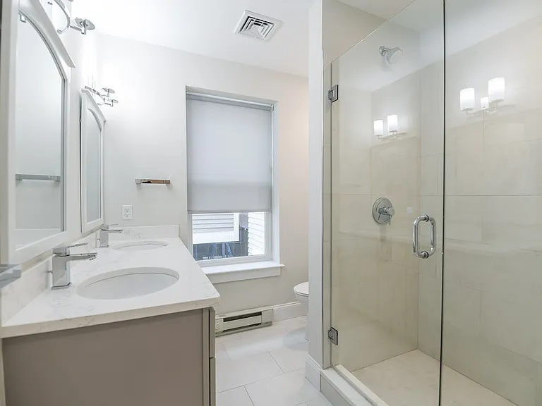 Master bedroom bathroom