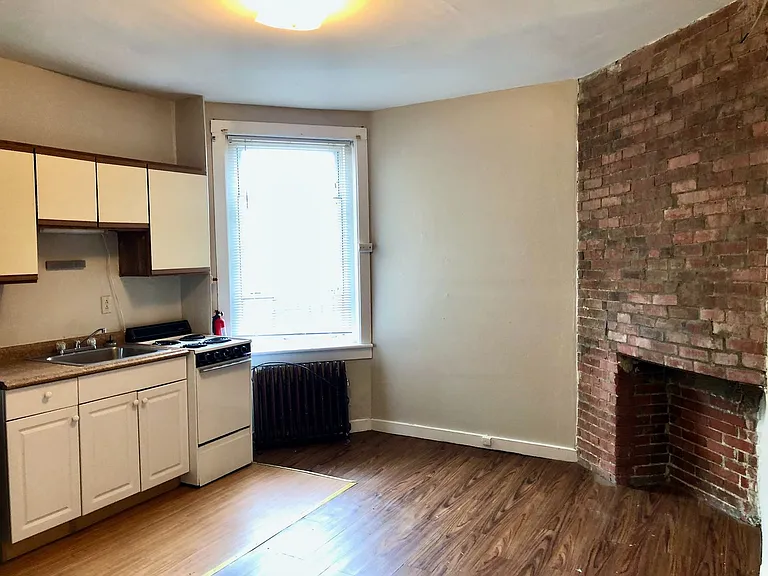430 Atwood St — Photo 4