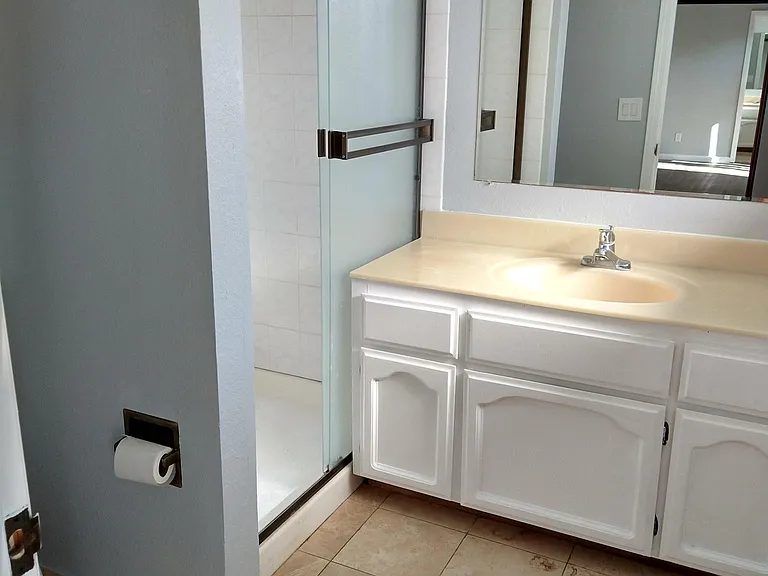 bathroom of second master suite