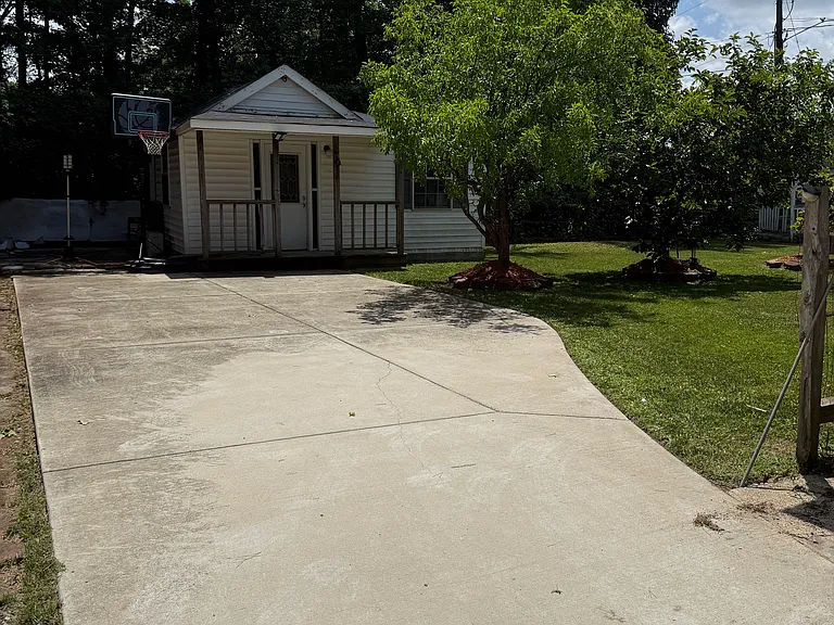8721 Kismet Dr — Photo 6