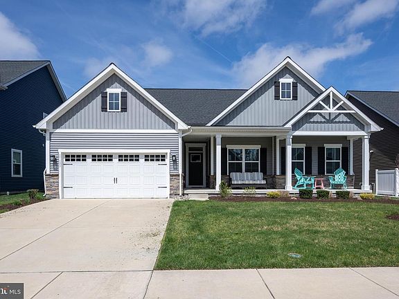 2nd image of 37689 Wildwood Ln