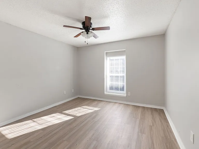 Magnolia Flats — Photo 14