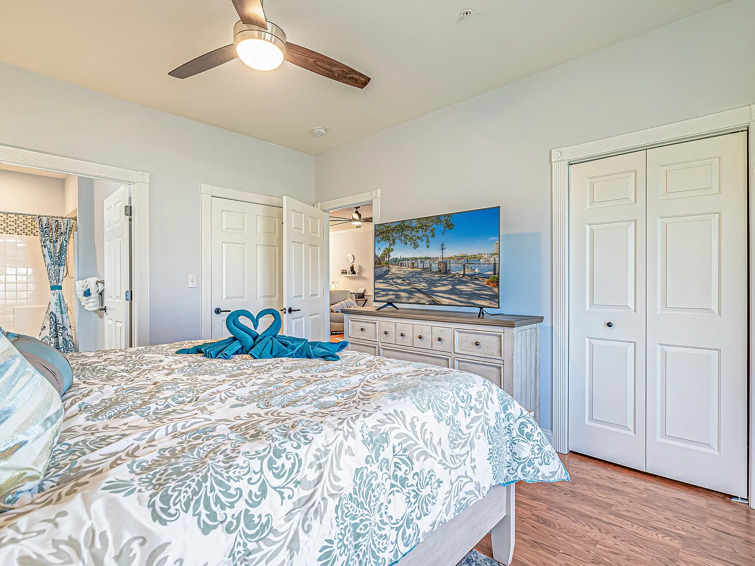 3 bed, 1350 sqft, $2,800 — Photo 4