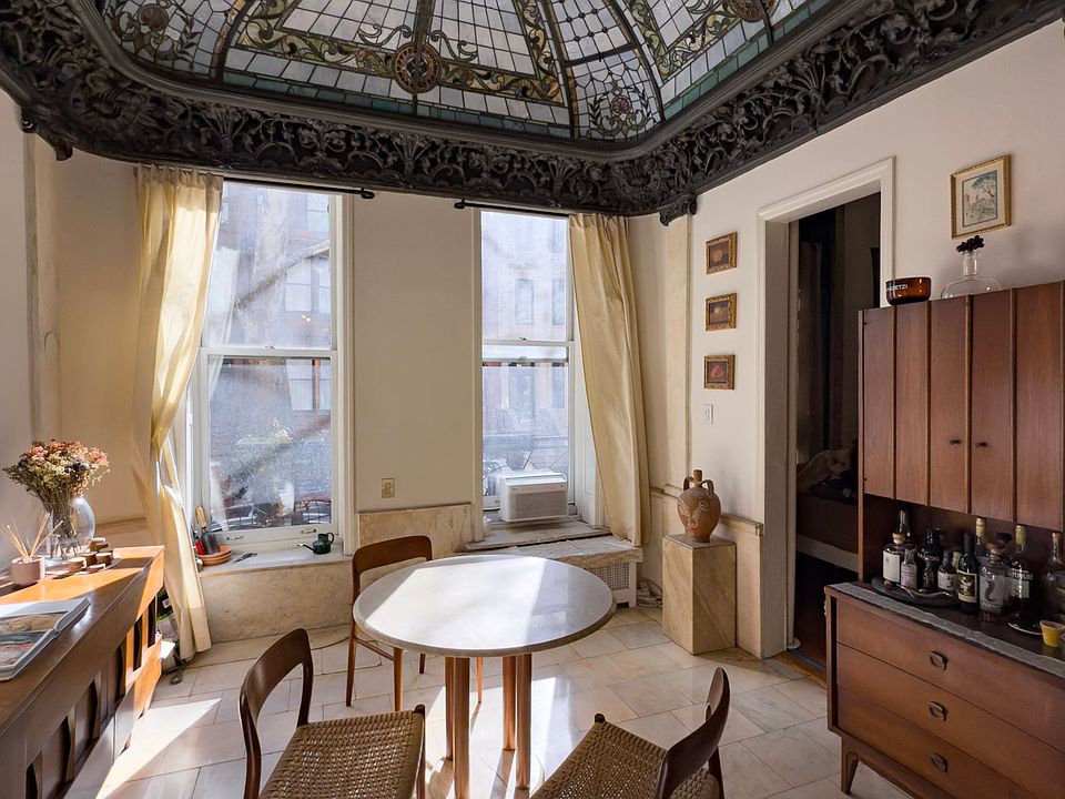 1st image of 29 W 76th St APT 3