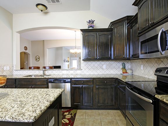 4th image of 2030 Eden Dr