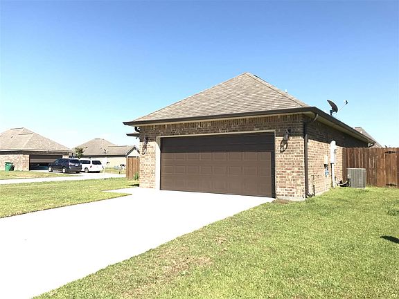 3rd image of 170 Essence Ave