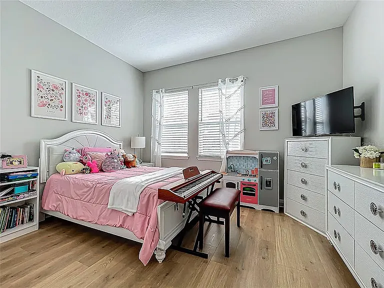 10175 Peebles St — Photo 13