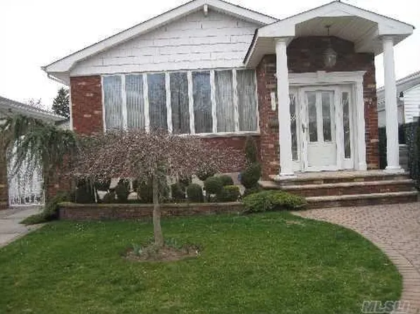 15848 79th St, Howard Beach, NY 11414