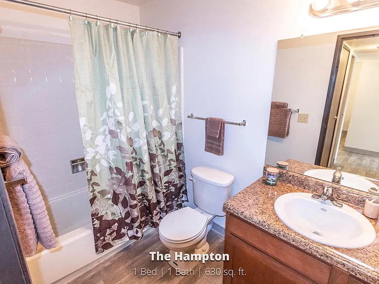 Hampton - Bathroom Hampton - Bathroom