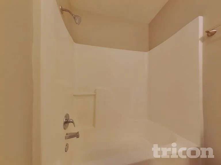1064 Halifax Ln — Photo 14