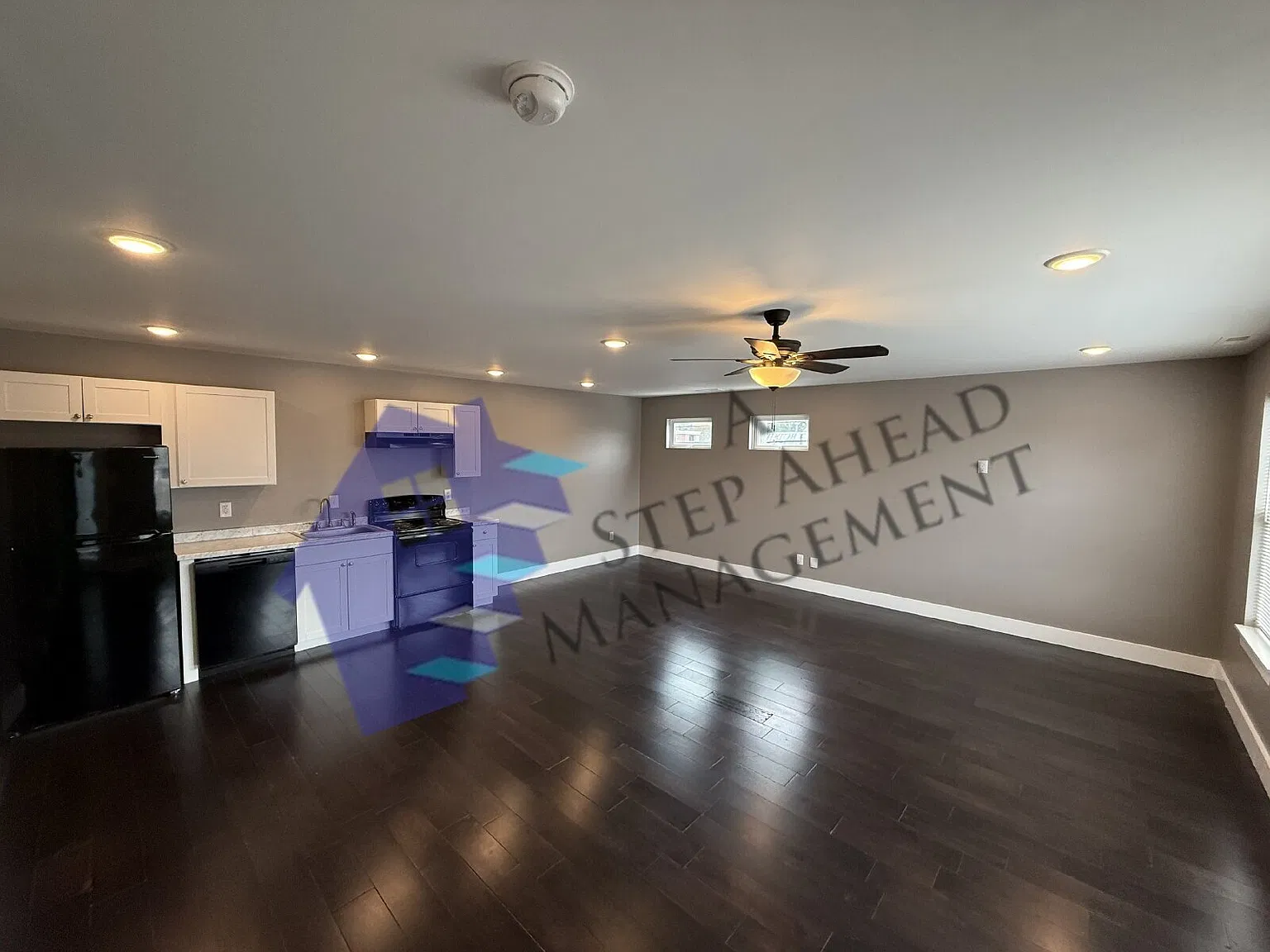 1119 Woodlawn B — Photo 3