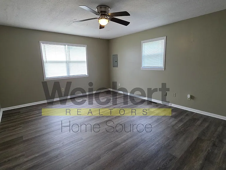 5929 Southwest Dr — Photo 7