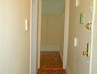 4th image of 370 Manhattan Ave APT 1F