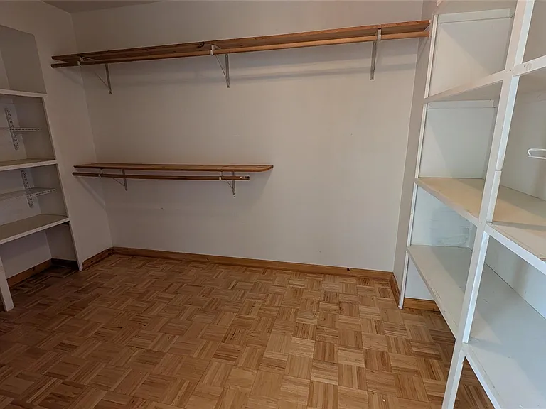 2567 Avenue D — Photo 26