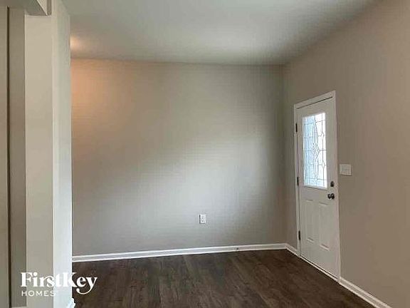 3rd image of 305 Wheat Field Dr