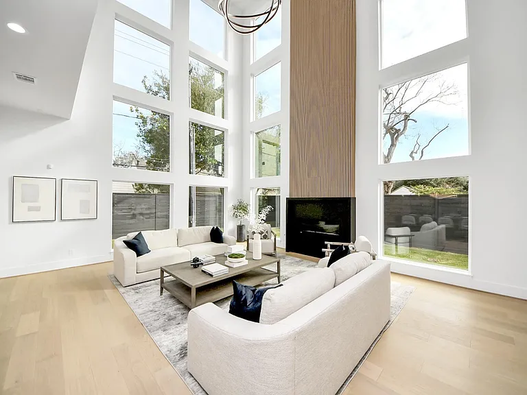 2232 Swift Blvd — Photo 8