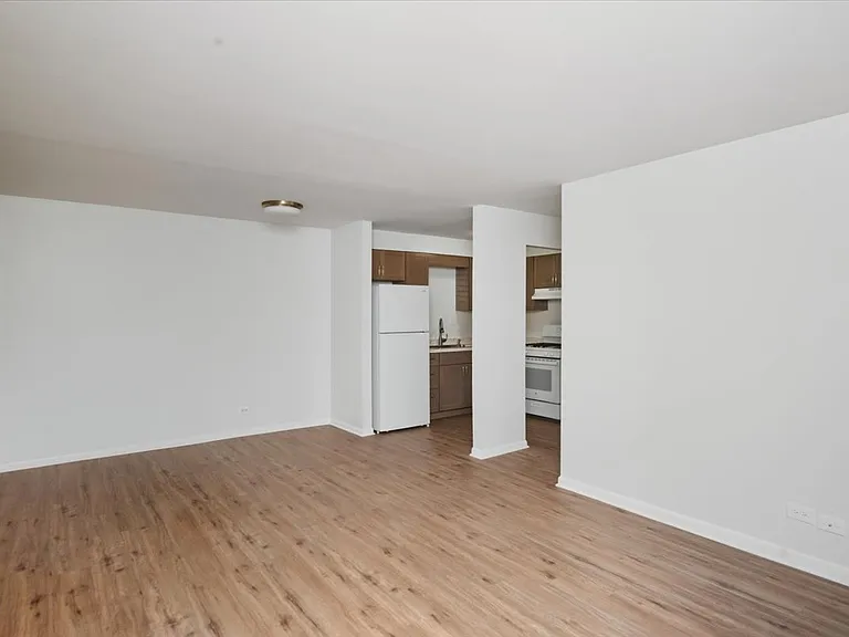 126 W Washington St #324 — Photo 5