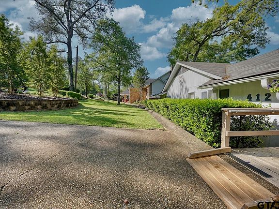 4th image of 412 Hideaway Lane Central