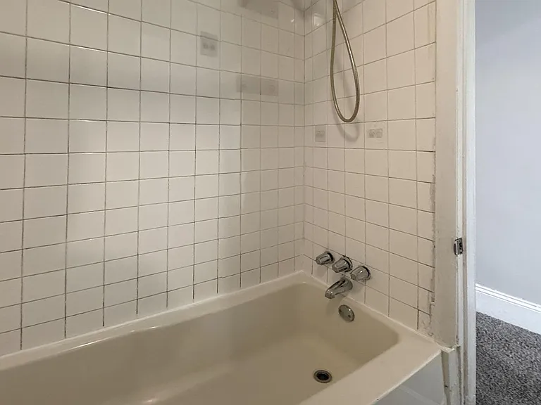 236 N Wanamaker St — Photo 2