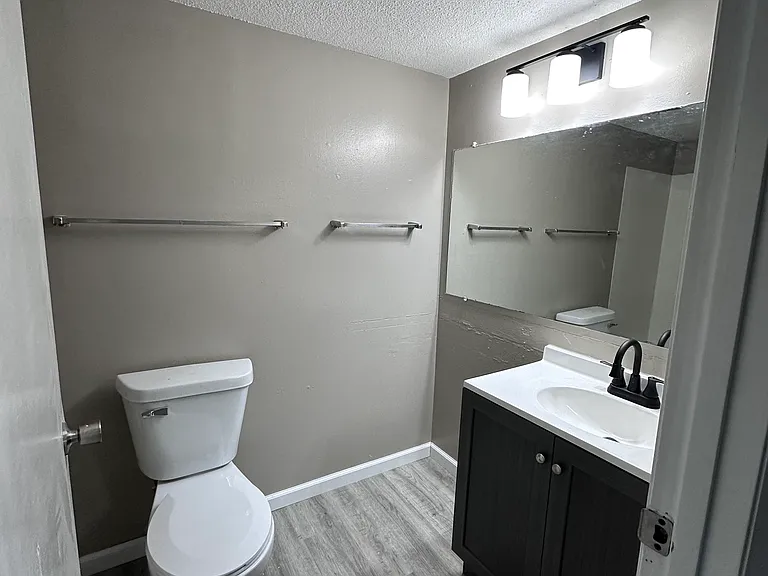 Sky Way Apartments — Photo 27