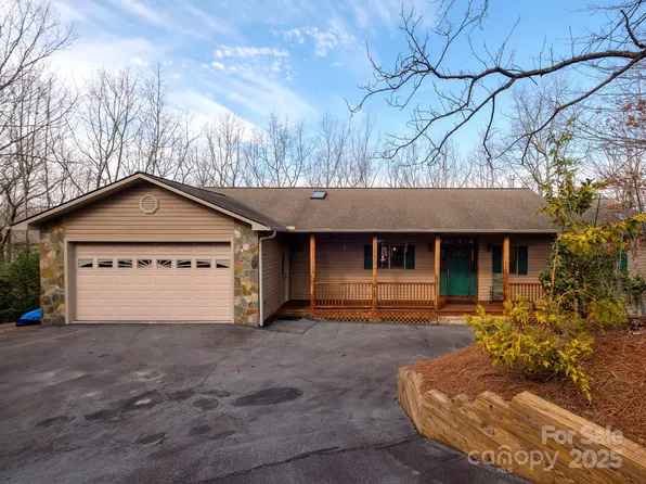 100 Utsonati Ln, Brevard, NC 28712