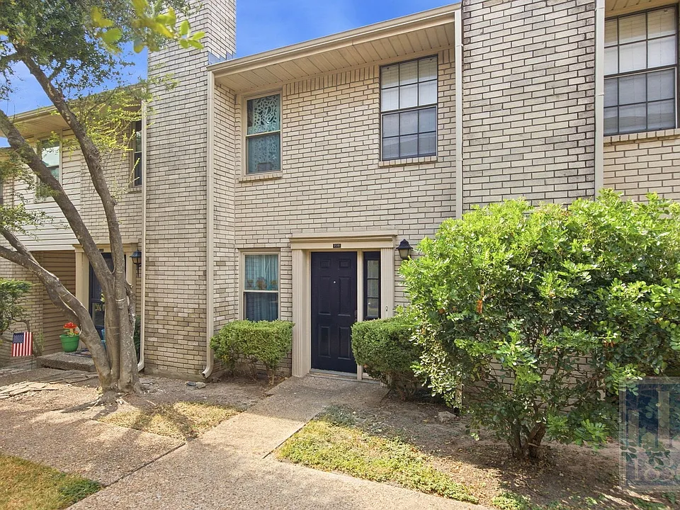 8400 Jamestown Dr #226